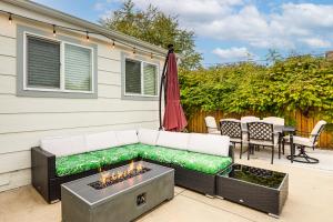 < 1 Mi to Olde Town Arvada: Home w/ Patio!