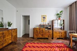 Urban Nest Group - Wilcza 69