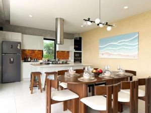 Villa La Lay by S&P Villa Management