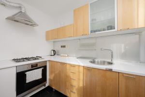 1 Sierpnia Modern Studio Warsaw by Solarento