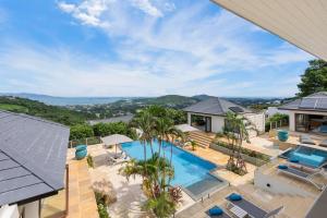 Here and Now Luxurious Sea view & Spa Villa