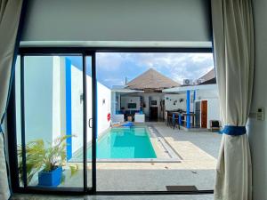 Magritte - Balinese Style by SP Villa Management