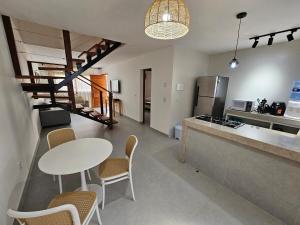 Casa Praiana com Piscina Privativa.