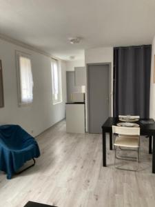 Agen hyper-center studio