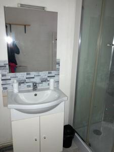 Agen hyper-center studio