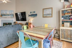 Ocean Views and 2 Decks Beach House in Galveston