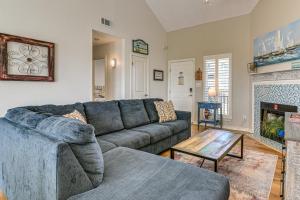 Ocean Views and 2 Decks Beach House in Galveston