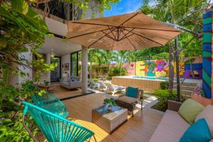 Alberca privada, asador y terraza familiar