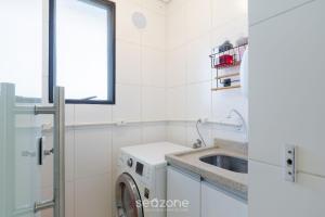 Apto c varanda gourmet a 300m da Praia CMS0202