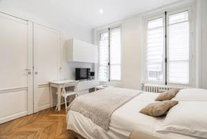 Superbe Studio a 5 mn de la TOUR EIFFEl à PIED IDEAL Touristes et professionnel moins 15pourcents sur les longs séjours