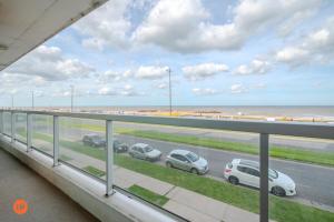 Frente al MAR hermosas vistas, con balcón y cochera