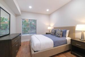 Central Hollywood Apartments