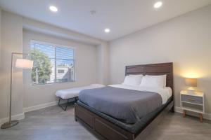 Central Hollywood Apartments