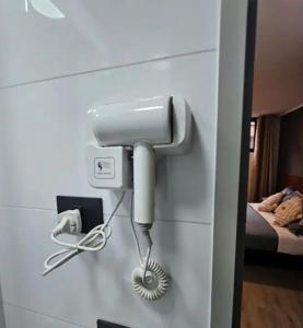 Depto Santiago centro, a metros del museo La Moneda, Plaza de Armas con Piscina, aire acondicionado y terraza, Facturable