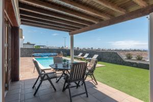 First Row Villa en La Goleta