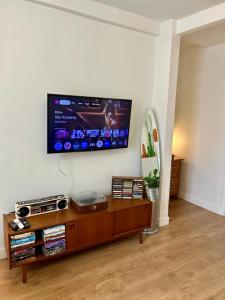 Le vintage, 10 min de Disneyland, 30 min de Paris - 50 m gare- 30 min CDG aéroport