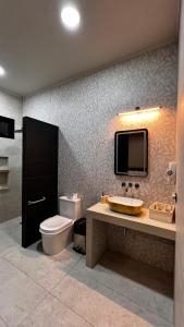 Quebrada Honda GlamShack