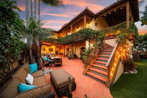 Majestic Corner Coastal Haven