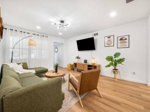 Ivy House 4BD Stylish Retreat