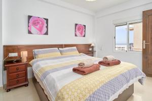 1 bed apartment with sea view
