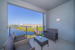 3131-305RA STOREY LAKE, CONDO 22 LAKE VIEW