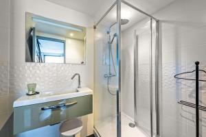 Studio vue mer 15m de la plage