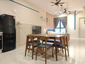 TRION 2BR 6pax Ikea BBCC TRX Velocity KL Base 3KM