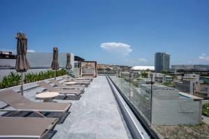 Luxe Apt 3BR Rooftop Pool Marina & Shopping