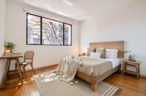 Spacious 4BR Home with 5 Beds