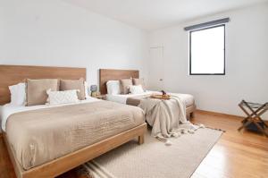 Spacious 4BR Home with 5 Beds