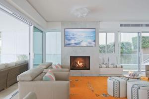 Wake to the Oceans Embrace Newport Waterfront Luxe