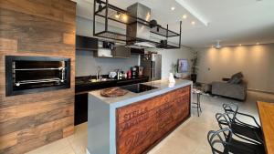 Casa em Foz do Iguaçu com piscina, churrasqueira e ar-condicionado em todos os cômodos