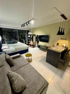 Foster Studio - Park