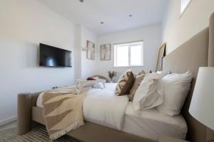 Designer 1BR I Work-From-Home Ready I Fast Wi-Fi