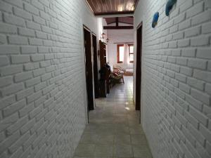 Casa Charmosa em condominio a 150 m da areia com muita seguranca