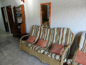 Casa Charmosa em condominio a 150 m da areia com muita seguranca