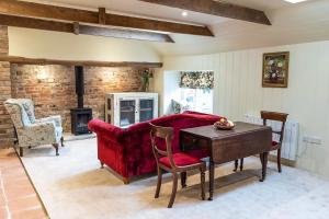 Goose Feather Barn, Wedmore luxury cottage for two