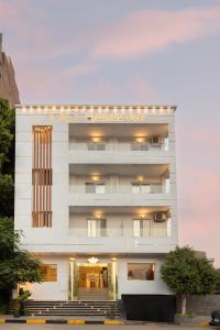 Taj Pyramids View Hotel & Suites