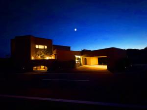 隠れ家アートヴィラ Villa Revolla