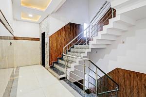 Townhouse Jayati Oasis Inn