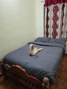 THE RiVERSIDE WHITE VILLA