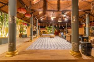 V225 Spacious 3BR Villa Pool and Garden Near Beach