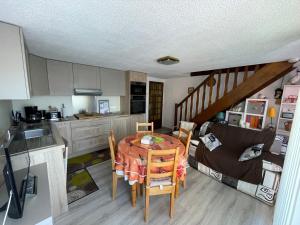 Charmant appartement au Praz de Lys, à 150m des commerces - FR-1-815-10