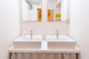 Higashi-Shinjuku 901