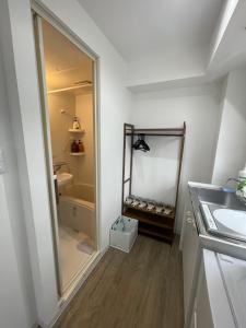 Yotsuya, 10 seconds from Yotsuya Sanchome Station, in the heart of Shinjuku