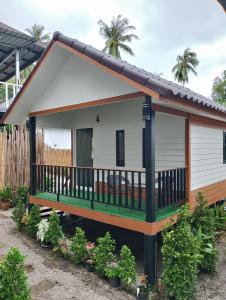 The white resort & restaurant koh yao yai