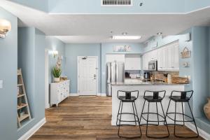 Beautiful Condo with Spacious Balcony to Enjoy Fascinating Ocean View - Unit 1002