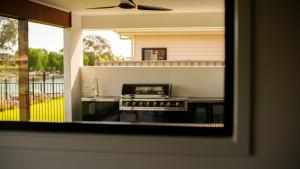 Riverfront 10 min to The Bend