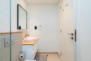 Modern Amenities - Great Community