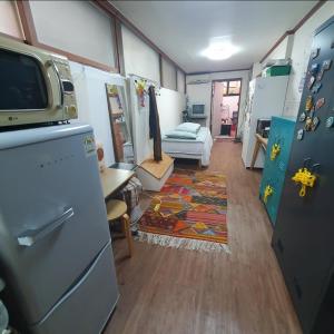 BEST LOCATION IN Hongdae